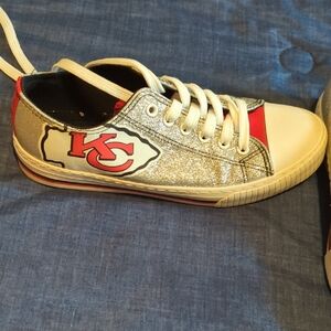 Women's Size 8 Chiefs Sneakers